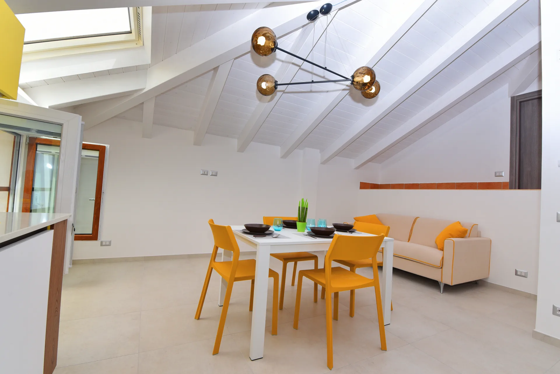 Sala de estar luminosa apartamento